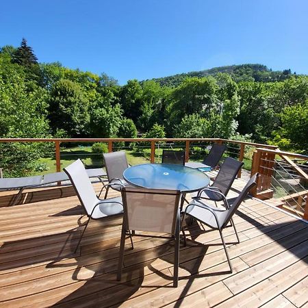 Une Evidence Tendance Et Design Ornans Bagian luar foto