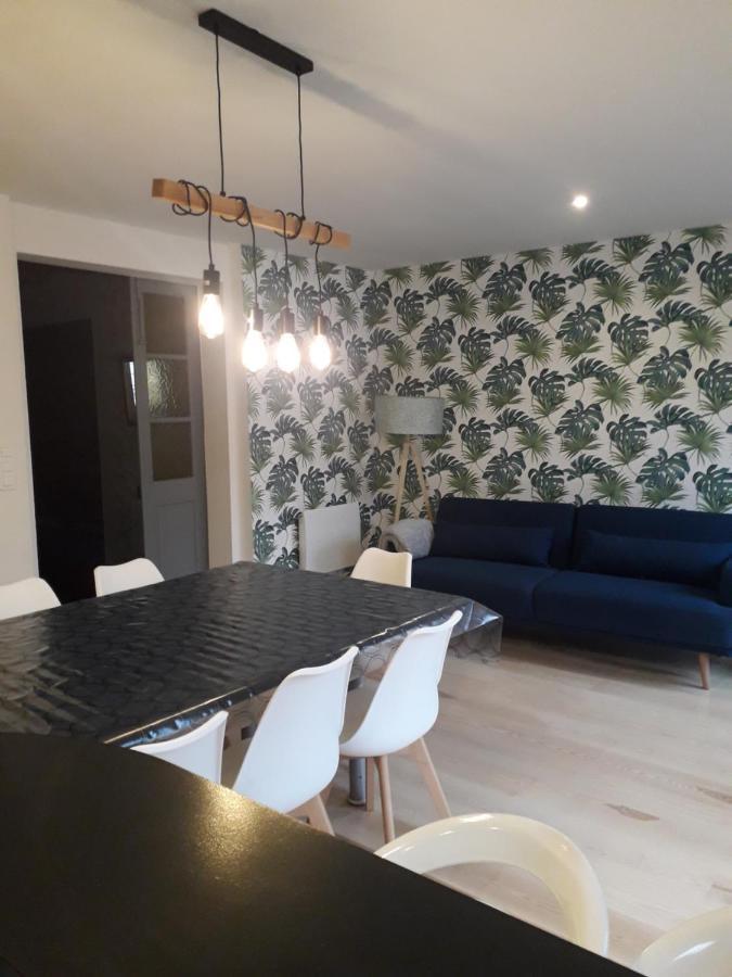 Une Evidence Tendance Et Design Ornans Bagian luar foto