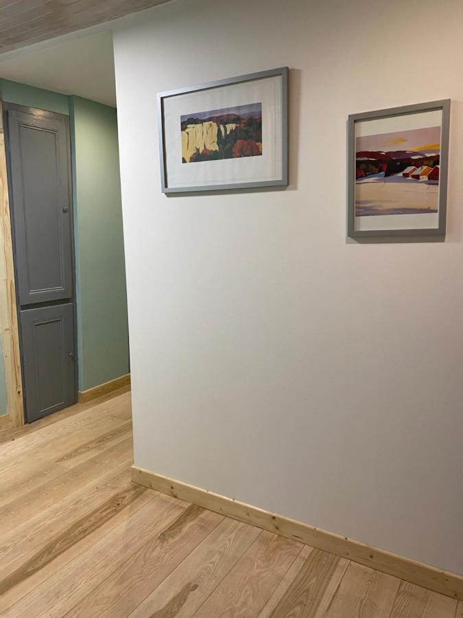 Une Evidence Tendance Et Design Ornans Bagian luar foto