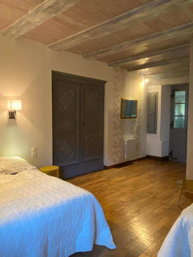 Une Evidence Tendance Et Design Ornans Bagian luar foto